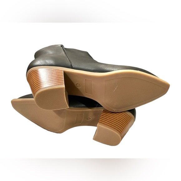 Black Ankle Boot Size 9.5 Wide With 2.5” Heel Booties NEW By Eloquii - Picture 6 of 7